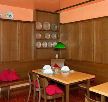 Hotel Oberschwaebischer Hof Schwendi Buitenkant foto